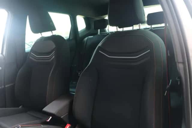 SEAT Arona (2022) thumbnail 4