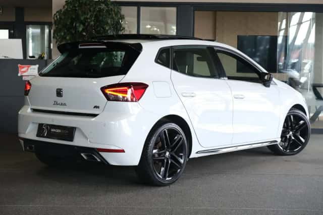 SEAT Ibiza (2023) thumbnail 2