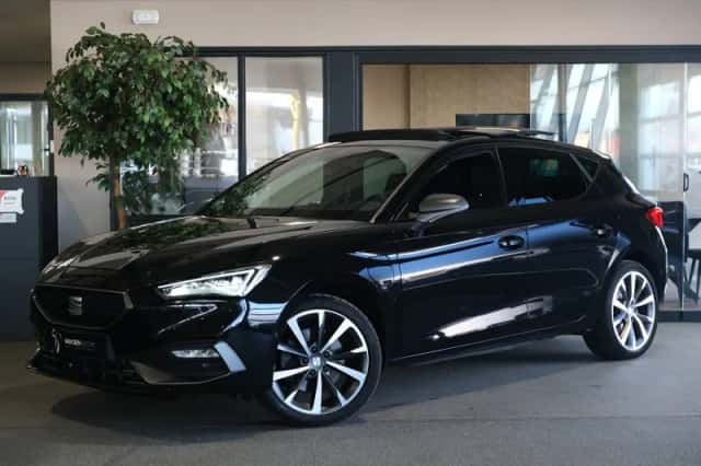 SEAT Leon (2021) thumbnail 1
