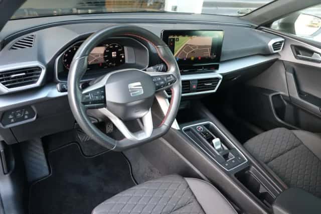 SEAT Leon (2020) thumbnail 3