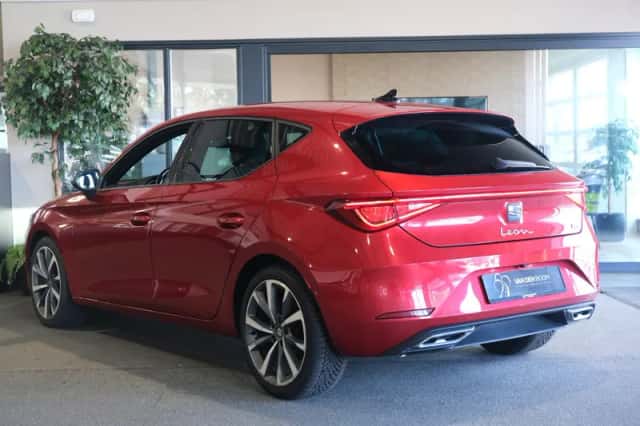 SEAT Leon (2021) thumbnail 2