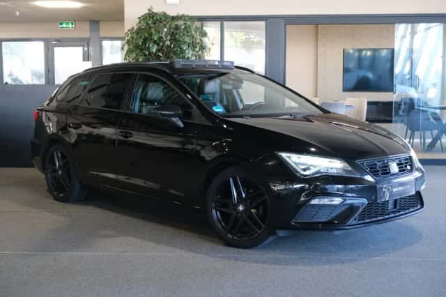 SEAT Leon (2018) thumbnail 4
