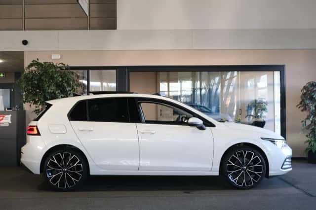 Volkswagen Golf (2020) thumbnail 6