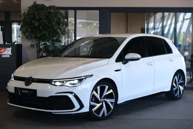 Volkswagen Golf (2023) thumbnail 1