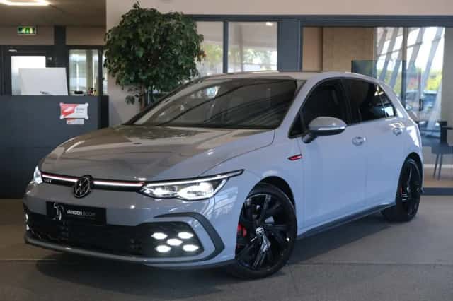 Volkswagen Golf (2022) thumbnail 1