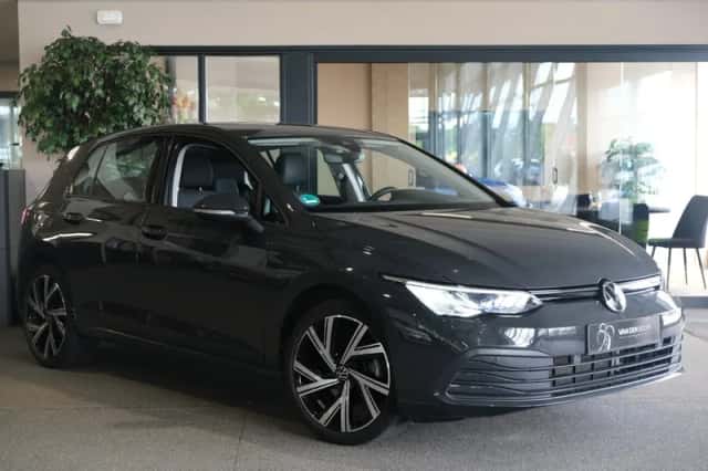 Volkswagen Golf (2022) thumbnail 6