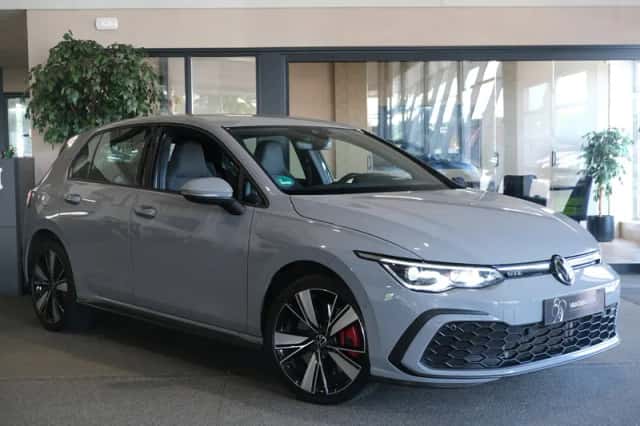 Volkswagen Golf (2022) thumbnail 6