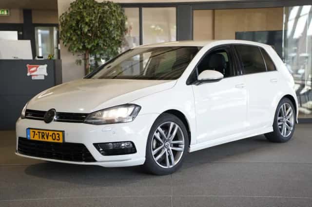 Volkswagen Golf (2014) thumbnail 1
