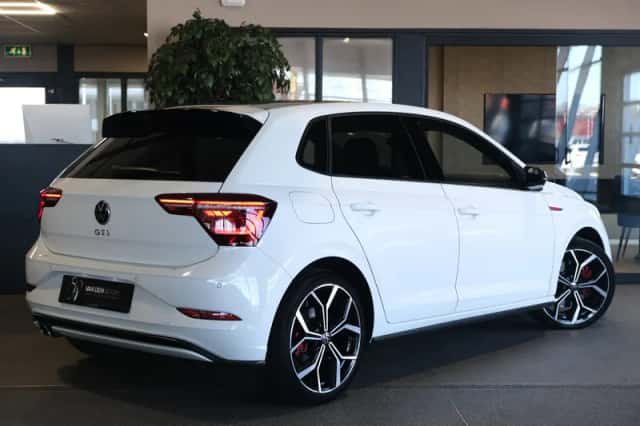 Volkswagen Polo (2021) thumbnail 2
