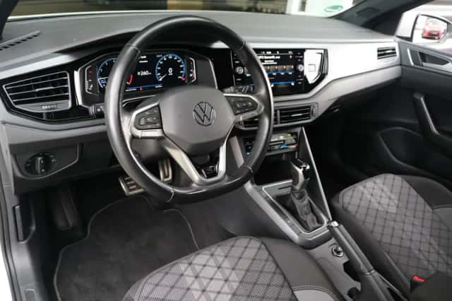 Volkswagen Polo (2022) thumbnail 3