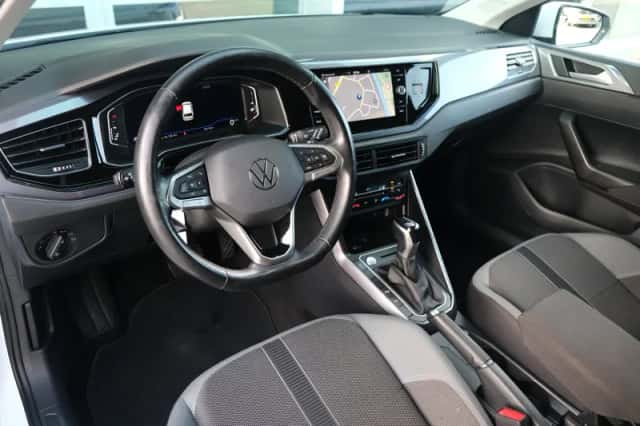 Volkswagen Polo (2022) thumbnail 3