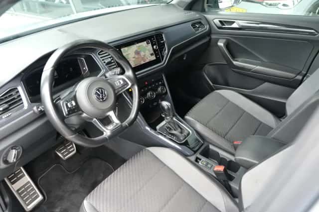 Volkswagen T-Roc (2018) thumbnail 2