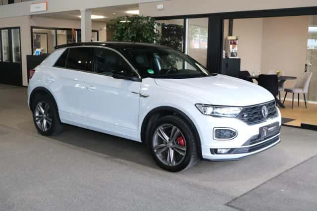 Volkswagen T-Roc (2018) thumbnail 3