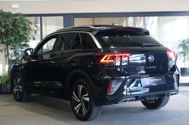 Volkswagen T-Roc (2023) thumbnail 2