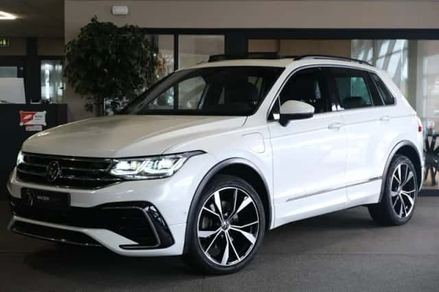 Volkswagen Tiguan (2021) thumbnail 1