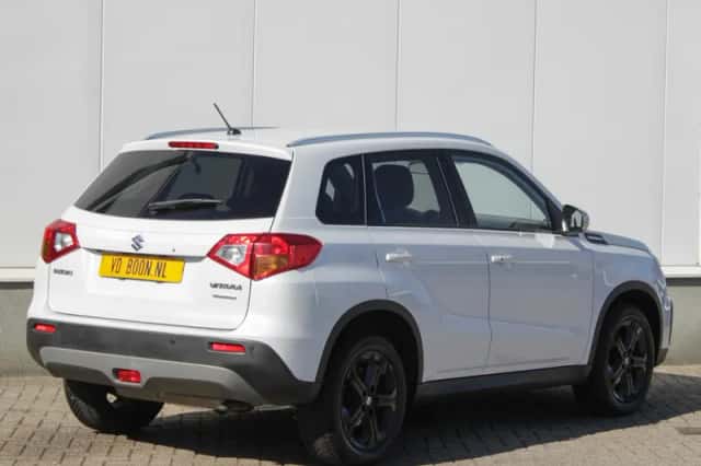 Suzuki Vitara (2017) thumbnail 3
