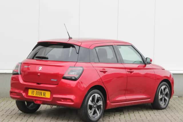Suzuki Swift (2024) thumbnail 3