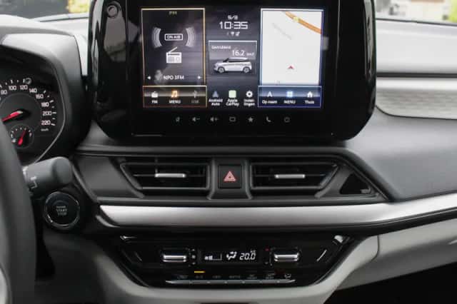 Suzuki Swift (2024) thumbnail 6