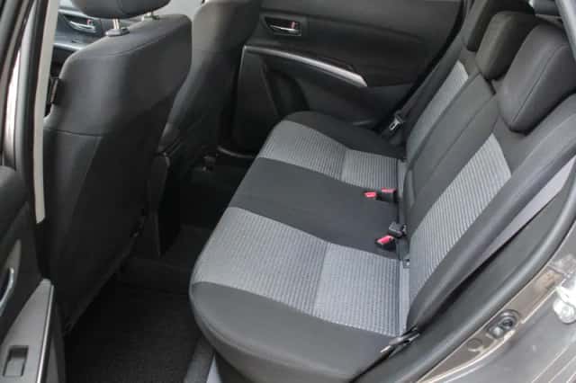Suzuki S-Cross (2026) thumbnail 6