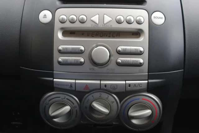 Daihatsu Sirion (2007) thumbnail 6