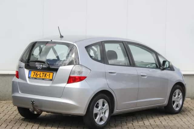 Honda Jazz (2010) thumbnail 3