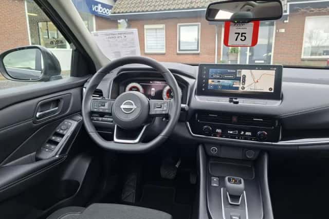Nissan Qashqai (2024) thumbnail 3