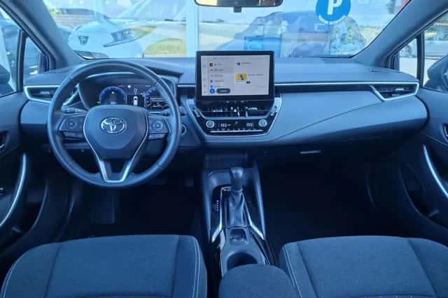 Toyota Corolla (2024) thumbnail 3