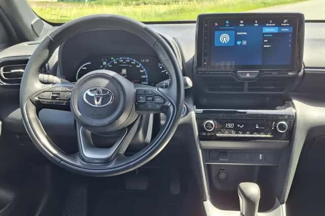 Toyota Yaris Cross (2024) thumbnail 4