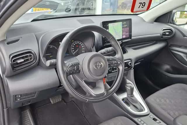 Toyota Yaris (2024) thumbnail 3