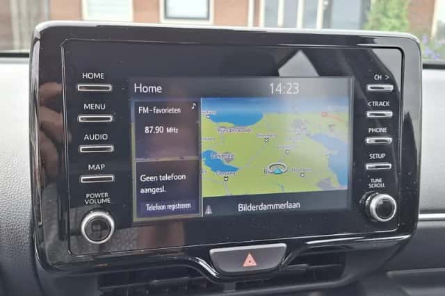 Toyota Yaris (2021) thumbnail 4