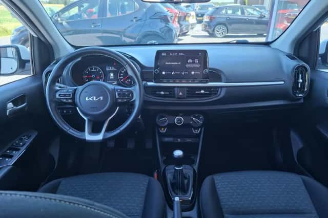 Kia Picanto (2022) thumbnail 3