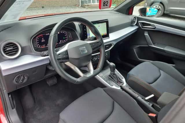 SEAT Arona (2024) thumbnail 5
