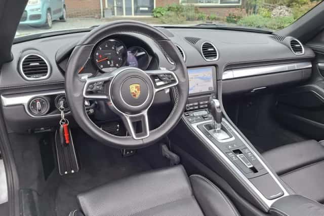 Porsche 718 (2021) thumbnail 6