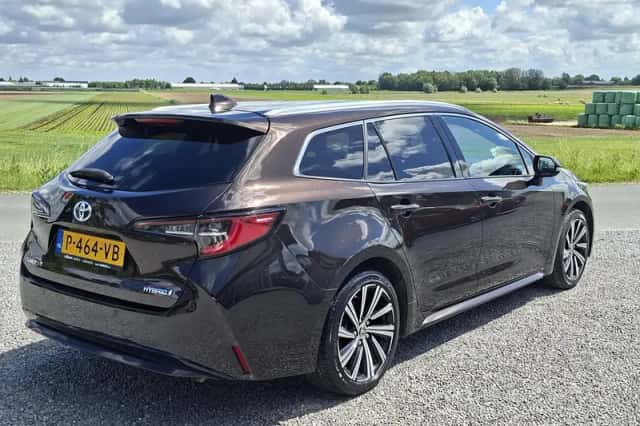 Toyota Corolla (2022) thumbnail 3