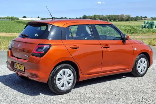 Suzuki Swift (2024) thumbnail 3