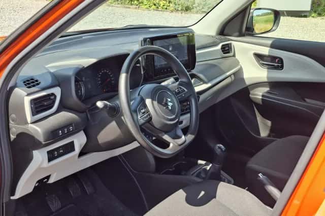 Suzuki Swift (2024) thumbnail 5