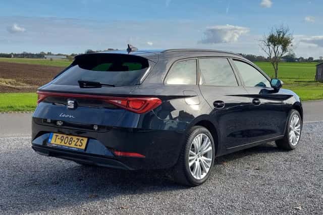SEAT Leon Sportstourer (2023) thumbnail 3