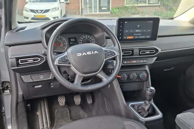 Dacia Jogger (2024) thumbnail 4