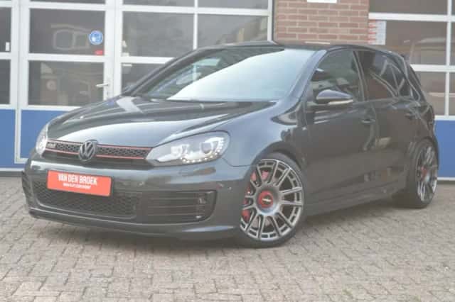 Volkswagen Golf (2011) thumbnail 1