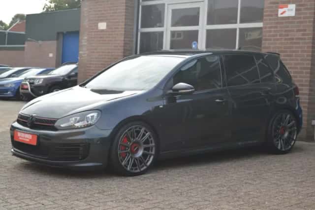 Volkswagen Golf (2011) thumbnail 3