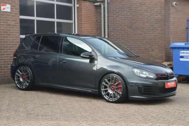 Volkswagen Golf (2011) thumbnail 4