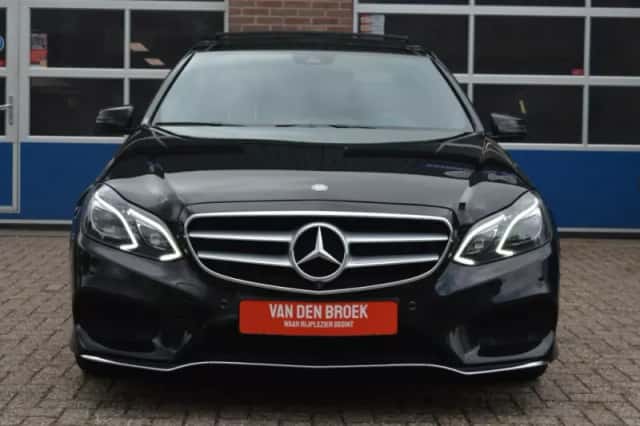 Mercedes-Benz E-Klasse (2014) thumbnail 2