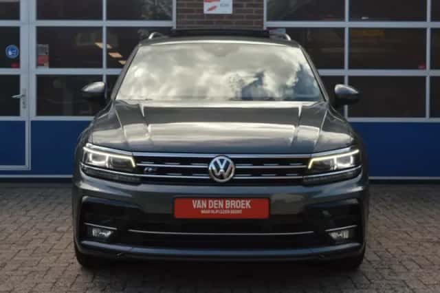 Volkswagen Tiguan (2020) thumbnail 2