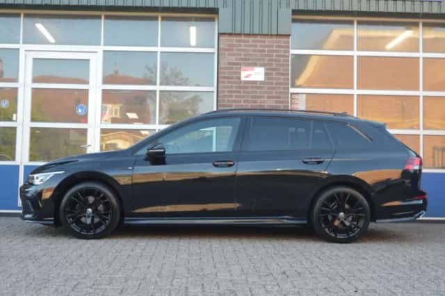 Volkswagen Golf (2021) thumbnail 5