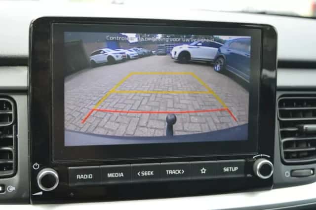 Kia Stonic (2021) thumbnail 6