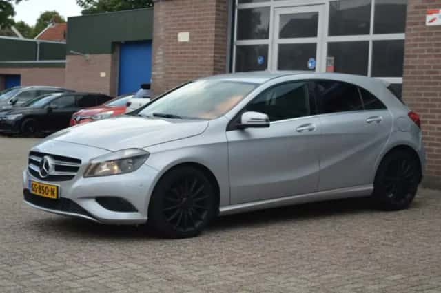 Mercedes-Benz A-Klasse (2013) thumbnail 3