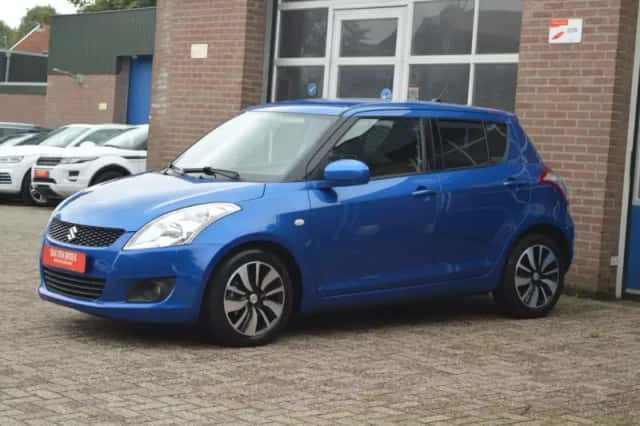 Suzuki Swift (2011) thumbnail 3