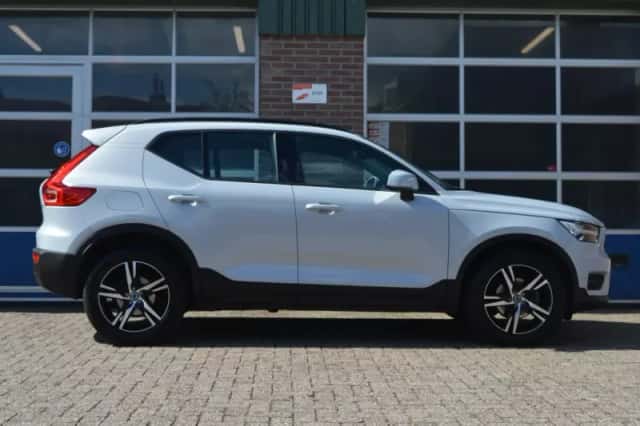 Volvo XC40 (2019) thumbnail 6