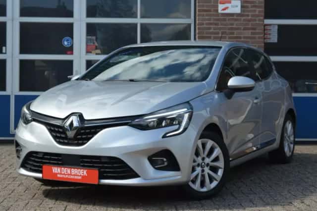 Renault Clio (2021) thumbnail 1