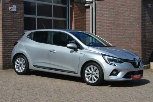 Renault Clio (2021) thumbnail 4